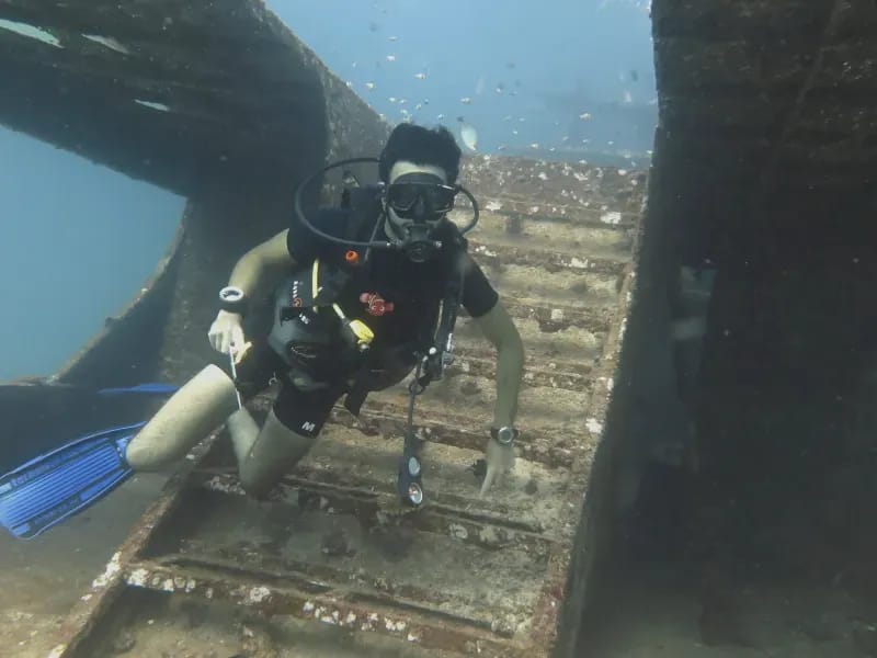 Bay 1 Diving Site in Racha Yai