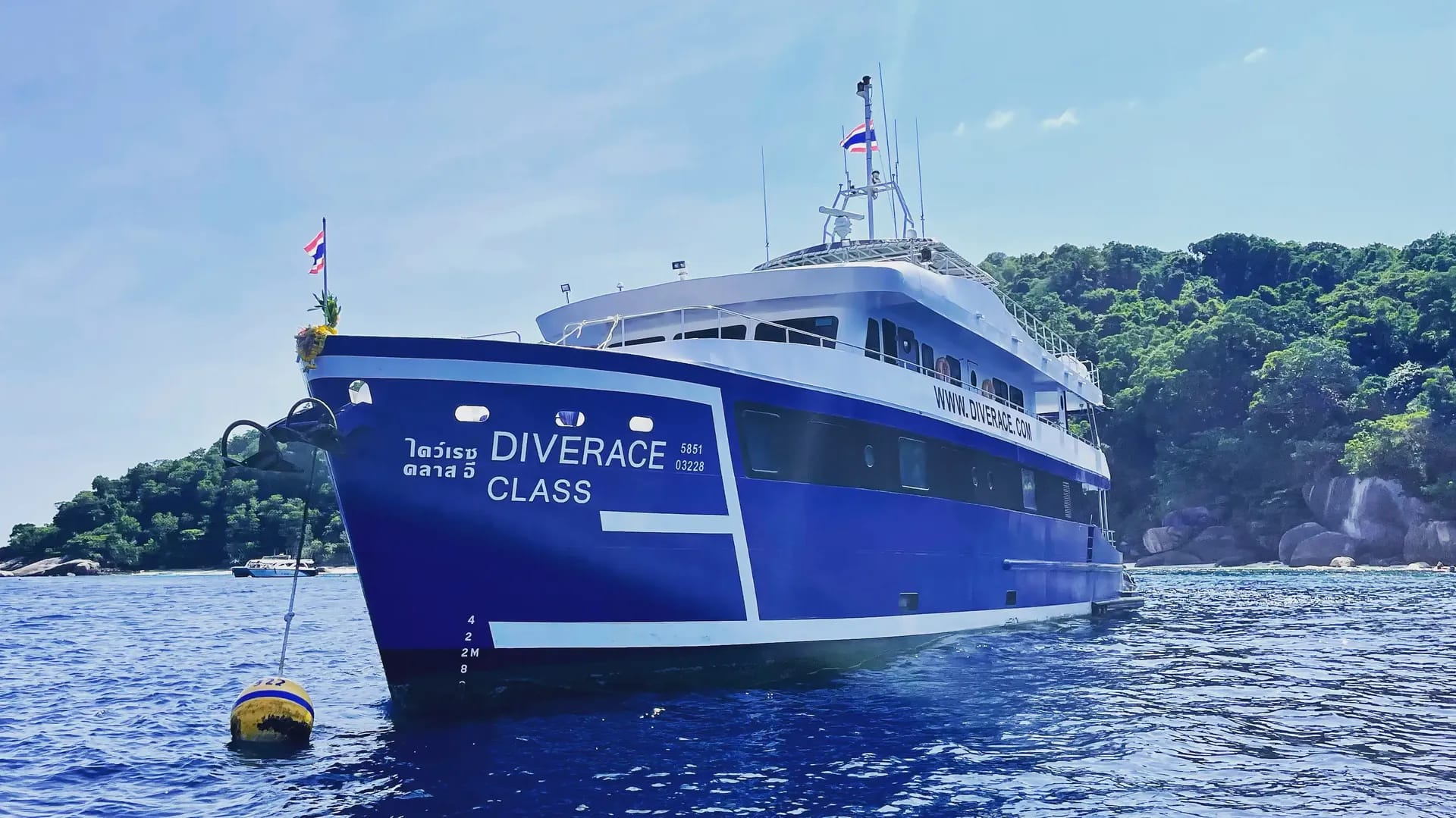 MV DiveRace Similan Islands Liveaboard premium vessel